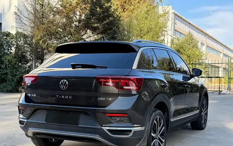 Volkswagen T-Roc I, 2022 год, 1 349 222 рублей, 7 фотография