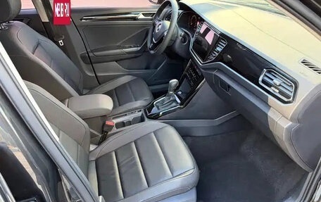 Volkswagen T-Roc I, 2022 год, 1 349 222 рублей, 17 фотография