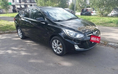Hyundai Solaris II рестайлинг, 2012 год, 450 000 рублей, 2 фотография