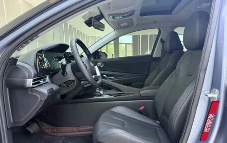 Hyundai Elantra, 2023 год, 1 350 010 рублей, 4 фотография