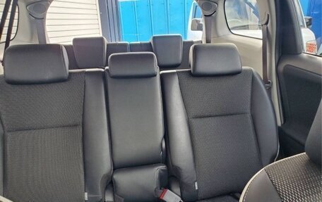Toyota Wish II, 2016 год, 1 104 000 рублей, 18 фотография