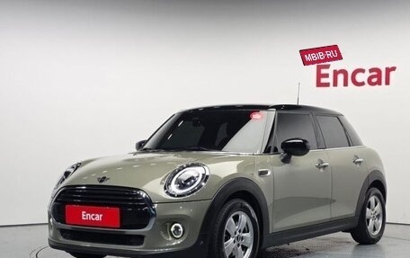 MINI Cabrio, 2019 год, 1 750 000 рублей, 1 фотография