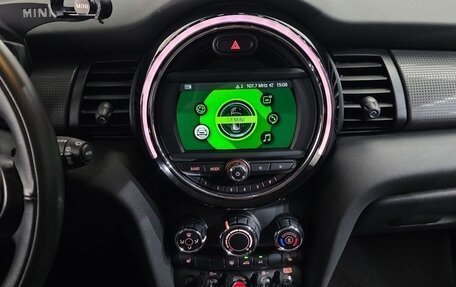 MINI Cabrio, 2019 год, 1 750 000 рублей, 13 фотография