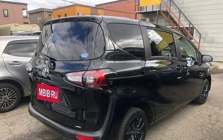 Toyota Sienta II, 2021 год, 1 235 000 рублей, 6 фотография