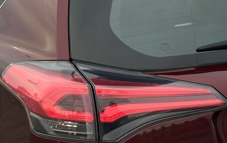 Toyota RAV4, 2017 год, 2 499 000 рублей, 12 фотография