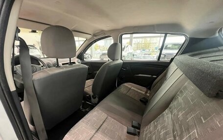 Renault Sandero I, 2013 год, 445 000 рублей, 17 фотография