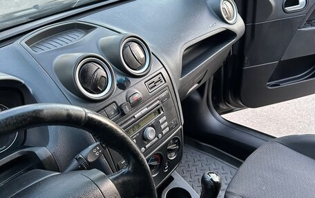 Ford Fiesta, 2006 год, 380 000 рублей, 4 фотография