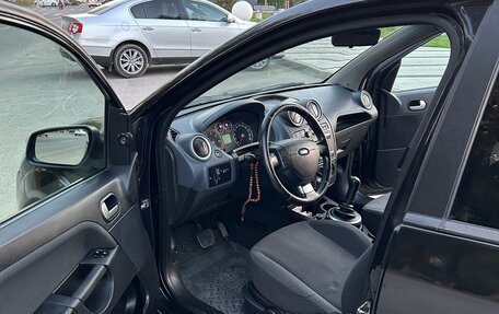 Ford Fiesta, 2006 год, 380 000 рублей, 3 фотография