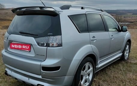 Mitsubishi Outlander III рестайлинг 3, 2007 год, 790 000 рублей, 2 фотография