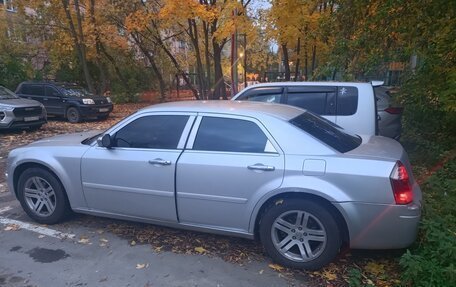 Chrysler 300C II, 2004 год, 535 000 рублей, 3 фотография