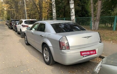 Chrysler 300C II, 2004 год, 535 000 рублей, 8 фотография