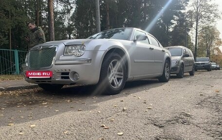 Chrysler 300C II, 2004 год, 535 000 рублей, 7 фотография