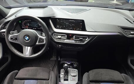BMW 1 серия, 2020 год, 2 580 000 рублей, 13 фотография