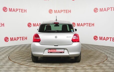 Suzuki Swift IV рестайлинг, 2019 год, 989 000 рублей, 6 фотография
