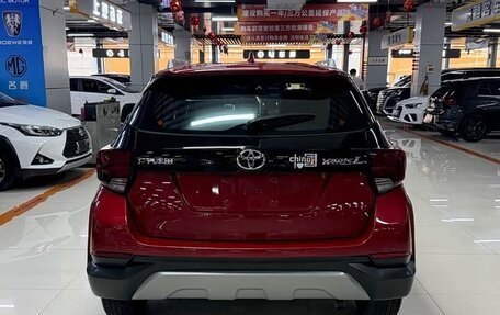 Toyota Yaris XP150 рестайлинг, 2022 год, 1 020 000 рублей, 5 фотография