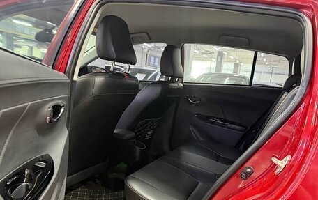 Toyota Yaris XP150 рестайлинг, 2022 год, 1 020 000 рублей, 8 фотография