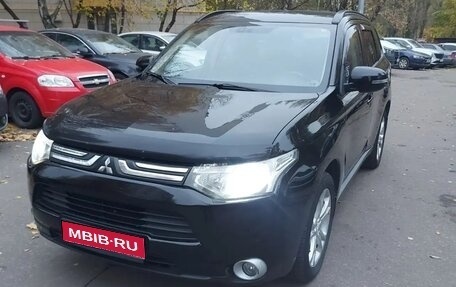 Mitsubishi Outlander III рестайлинг 3, 2012 год, 1 220 000 рублей, 1 фотография