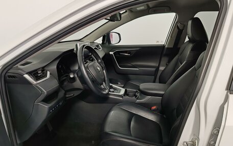 Toyota RAV4, 2021 год, 3 149 000 рублей, 16 фотография