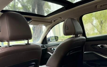 BMW 3 серия, 2021 год, 2 600 000 рублей, 10 фотография
