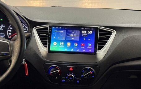 Hyundai Solaris II рестайлинг, 2018 год, 1 180 000 рублей, 11 фотография