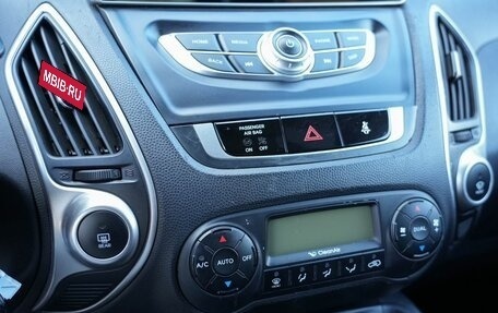 Hyundai ix35 I рестайлинг, 2012 год, 1 400 000 рублей, 18 фотография