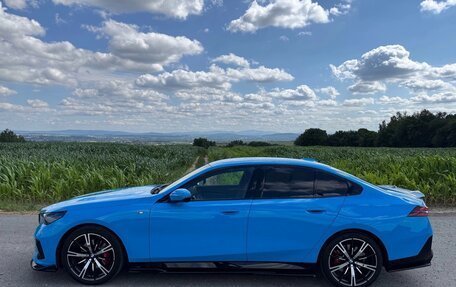BMW 5 серия, 2024 год, 6 790 000 рублей, 3 фотография