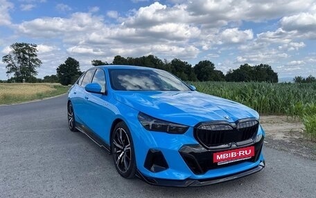 BMW 5 серия, 2024 год, 6 790 000 рублей, 2 фотография