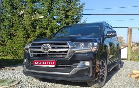 Toyota Land Cruiser 200, 2019 год, 7 800 000 рублей, 1 фотография