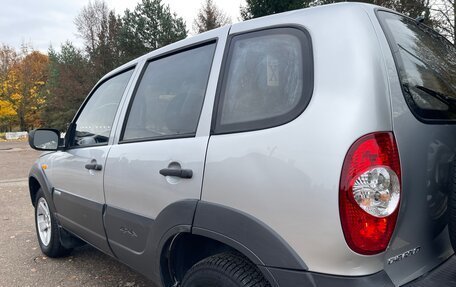 Chevrolet Niva I рестайлинг, 2010 год, 525 000 рублей, 11 фотография