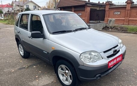 Chevrolet Niva I рестайлинг, 2010 год, 525 000 рублей, 4 фотография