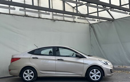 Hyundai Solaris II рестайлинг, 2011 год, 720 000 рублей, 8 фотография