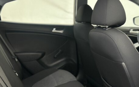 Hyundai Solaris II рестайлинг, 2011 год, 720 000 рублей, 12 фотография