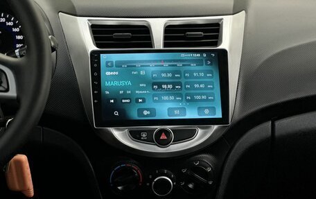 Hyundai Solaris II рестайлинг, 2011 год, 720 000 рублей, 18 фотография