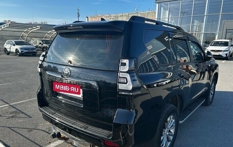 Toyota Land Cruiser Prado 150 рестайлинг, 2021 год, 6 400 000 рублей, 2 фотография