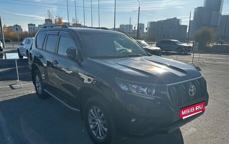 Toyota Land Cruiser Prado 150 рестайлинг, 2021 год, 6 400 000 рублей, 3 фотография