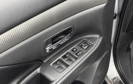 Mitsubishi Outlander III рестайлинг 3, 2014 год, 1 470 000 рублей, 16 фотография