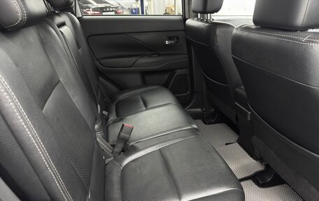 Mitsubishi Outlander III рестайлинг 3, 2014 год, 1 470 000 рублей, 14 фотография