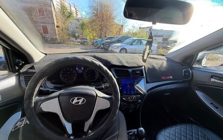 Hyundai Solaris II рестайлинг, 2015 год, 590 000 рублей, 5 фотография