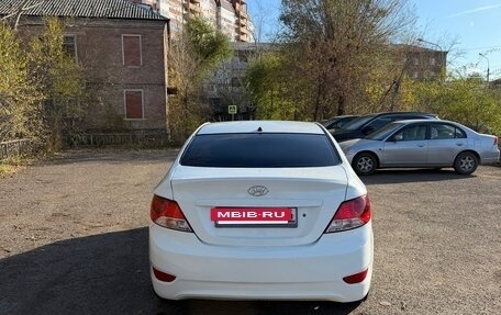 Hyundai Solaris II рестайлинг, 2015 год, 590 000 рублей, 3 фотография