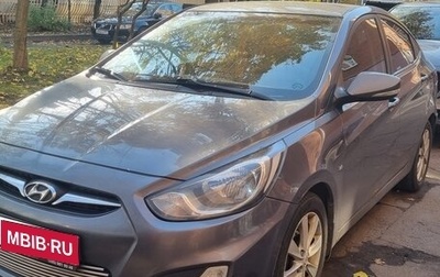 Hyundai Solaris II рестайлинг, 2012 год, 560 000 рублей, 1 фотография