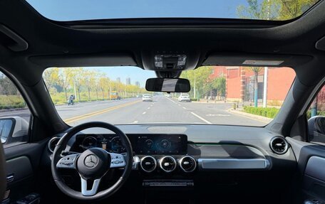 Mercedes-Benz GLB, 2023 год, 2 500 000 рублей, 7 фотография