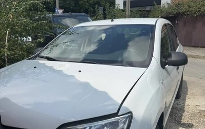 Renault Logan II, 2019 год, 800 000 рублей, 1 фотография