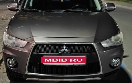 Mitsubishi Outlander III рестайлинг 3, 2012 год, 1 130 000 рублей, 8 фотография