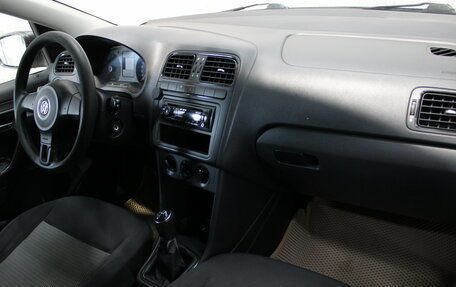 Volkswagen Polo VI (EU Market), 2014 год, 739 000 рублей, 11 фотография