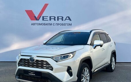 Toyota RAV4, 2019 год, 2 990 000 рублей, 3 фотография