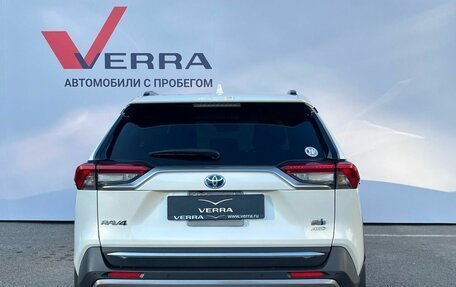 Toyota RAV4, 2019 год, 2 990 000 рублей, 5 фотография