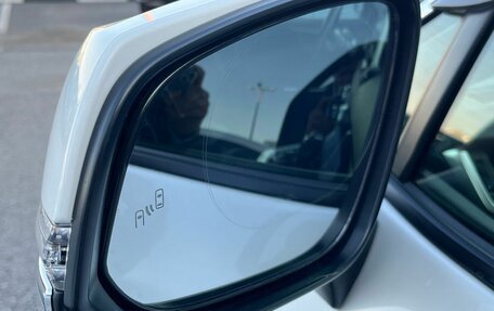 Toyota RAV4, 2019 год, 2 990 000 рублей, 9 фотография