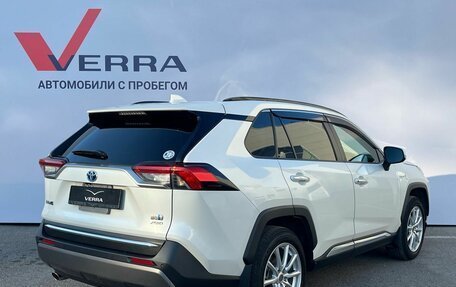 Toyota RAV4, 2019 год, 2 990 000 рублей, 6 фотография