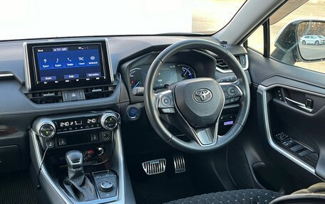 Toyota RAV4, 2019 год, 2 990 000 рублей, 13 фотография