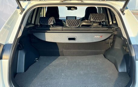 Toyota RAV4, 2019 год, 2 990 000 рублей, 23 фотография